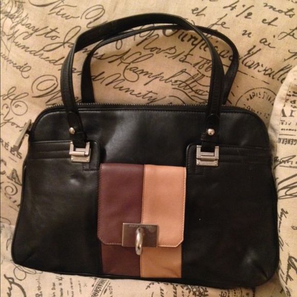 Authentic Tritone Marc Jacobs Leather Handbag