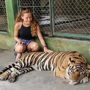 Meet your Posher, Eliza