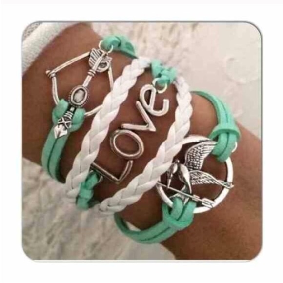 Jewelry - { New } Mint love arrow bracelet