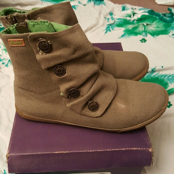 blowfish canvas boots
