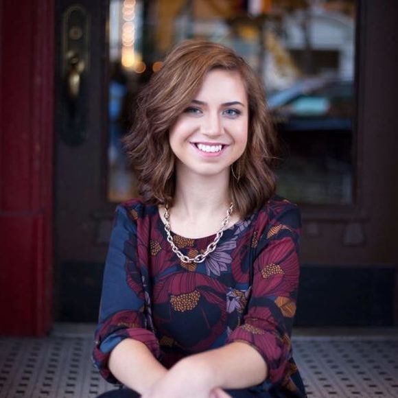 Meet your Posher, Juliana