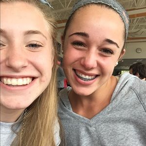 Meet your Posher, Caitlin