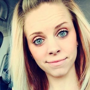 Meet your Posher, Christa