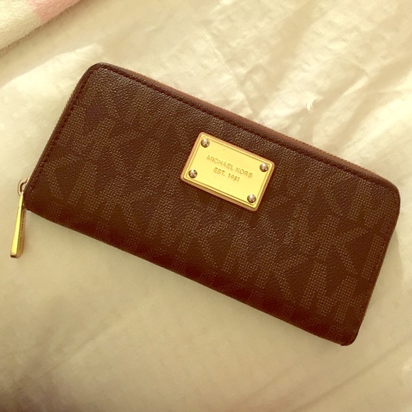 Michael Kors wallet