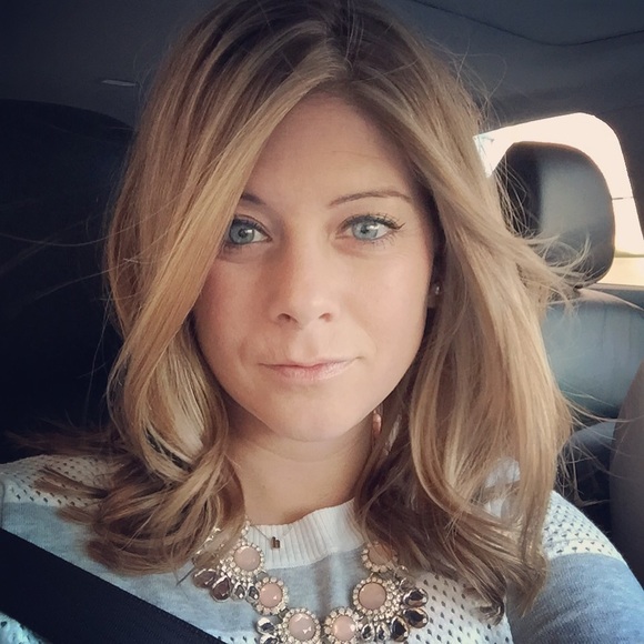 Meet your Posher, Abigail