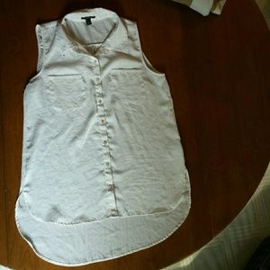 White hi-low sleeveless blouse