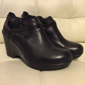 Dansko Franka Wedge Bootie size 7