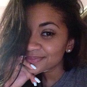 Meet your Posher, Shawna