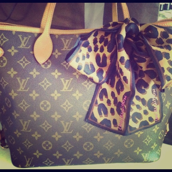 Louis Vuitton Bandeau / Scarf leopard print