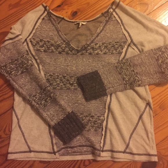 NWOT BKE sweater.