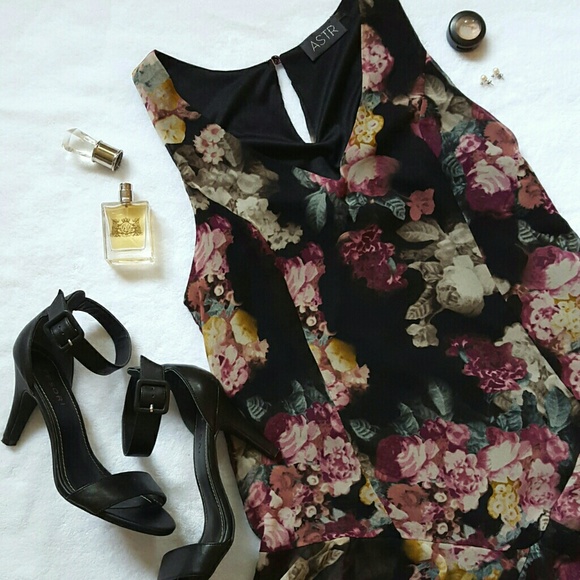 🍍HP ASTR floral dress