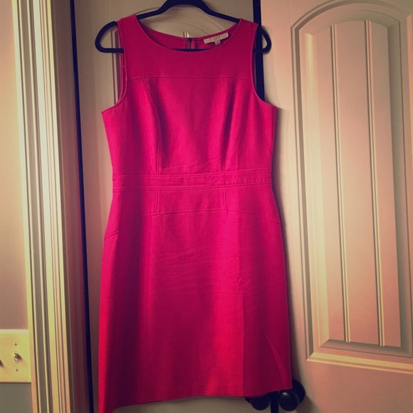 LOFT Dresses & Skirts - LOFT dress with exposed back zipper