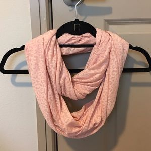 💕Aldo Pink Leopard Print Infinity Scarf