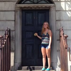 Meet your Posher, Alysha