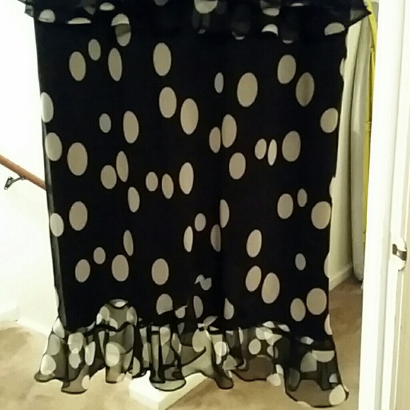 Pretty black and white polka dot dress. - Picture 2 of 4
