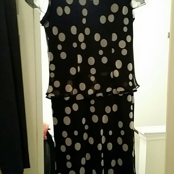 Pretty black and white polka dot dress. - Picture 4 of 4