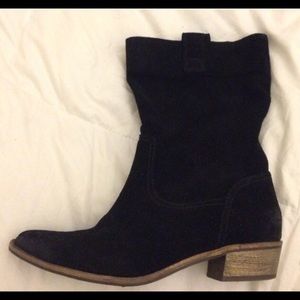 Size 7 Splendid suede boots