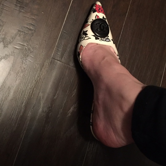 SOLD π«πHost Pickπ 11/10 Chanel heel slip on - Picture 3 of 4