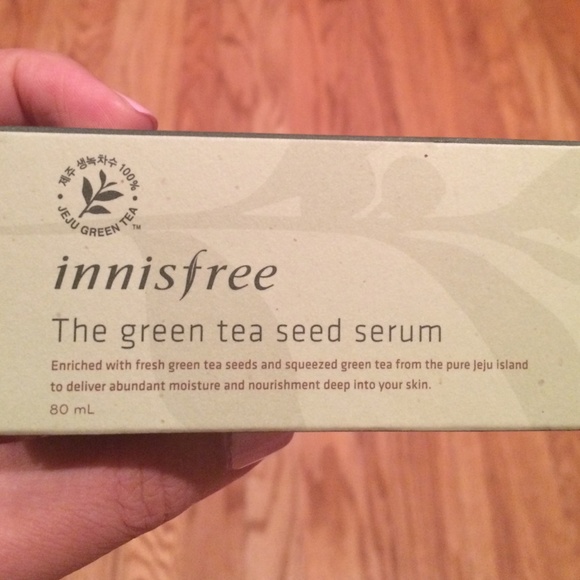 SOLD Innisfree Green Tea Seed Serum - Picture 2 of 3
