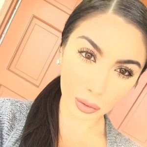 Meet your Posher, Rose