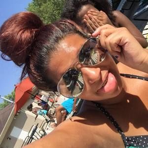 Meet your Posher, Dominiquica