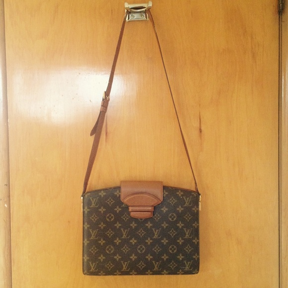 SOLD Louis Vuitton Monogram Messenger Handbag