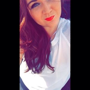 Meet your Posher, Leslie