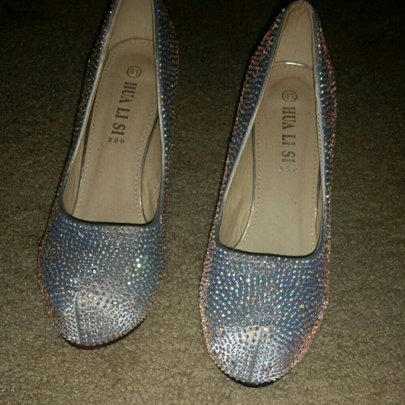 Sparkly sliver heels