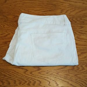 American Eagle White Cropped Jeans 12 NWOT