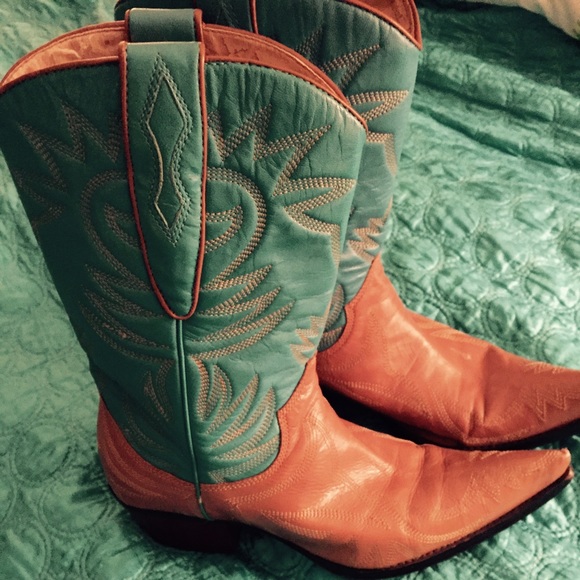 Boots Texas Style 🐴 ITurquoise and Tan/brown 8.5