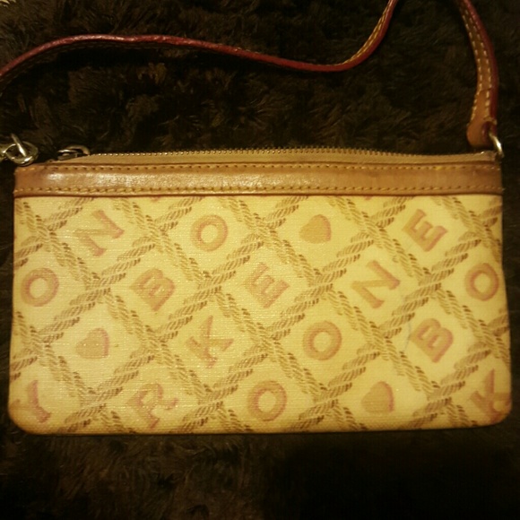Dooney  & Bourke Wristlet - Picture 3 of 4