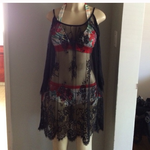 Lace  cover up - Picture 4 of 4