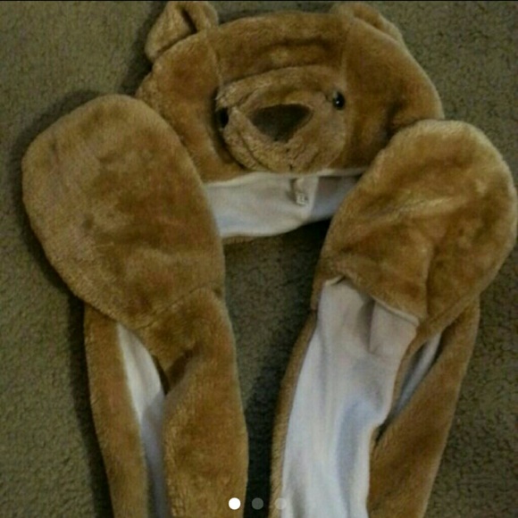 Bear hat with long paws