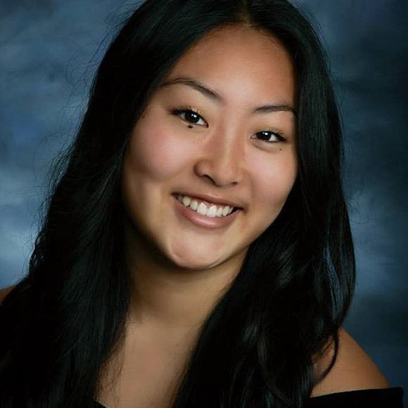 Meet your Posher, Claire