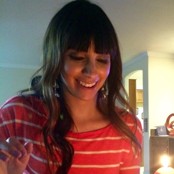 Meet your Posher, Jessica - Picture 1 of 1