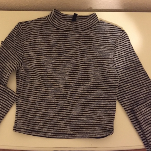 long sleeve crop top from h&m