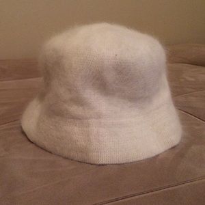 White bucket hat