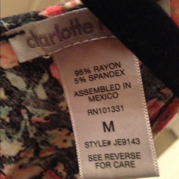 floral tank with bow in back💖🎀 - Picture 3 of 3