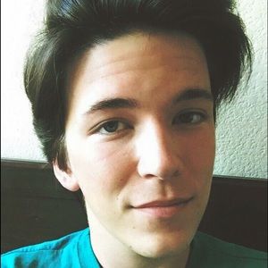 Meet your Posher, Corey