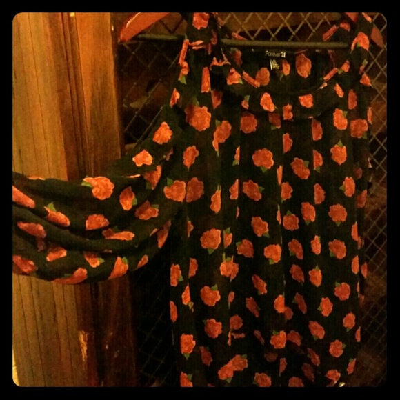 Rose print exposed shoulder blouse - Picture 1 of 4