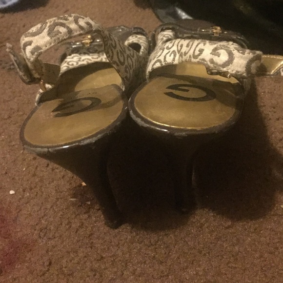 Guess 😍 - Picture 2 of 2