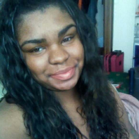 Meet your Posher, Jamesha