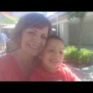 Meet your Posher, Dana