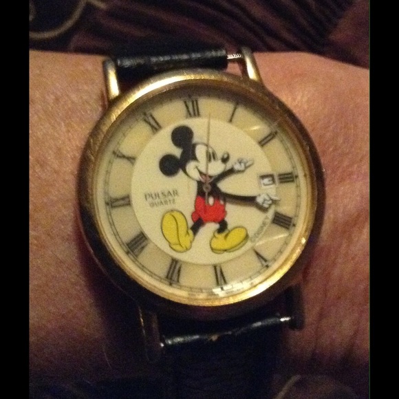 ‼️ SOLD ‼️ RETRO 1990 ERA MICKEY MOUSE WATCH. - Picture 1 of 4