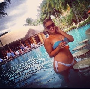 Meet your Posher, Alexandra