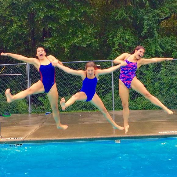 Meet your Posher, Allissa - Picture 1 of 1