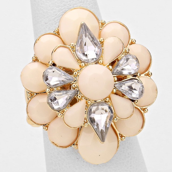 Flower rhinestone cocktail ring