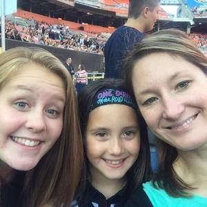 Meet your Posher, Jennifer