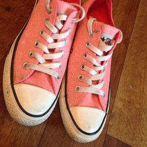 Limited edition fabric converse!