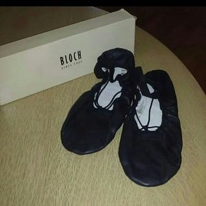 Ballet Black Flats by BLOCH size 5A (6/6.5)